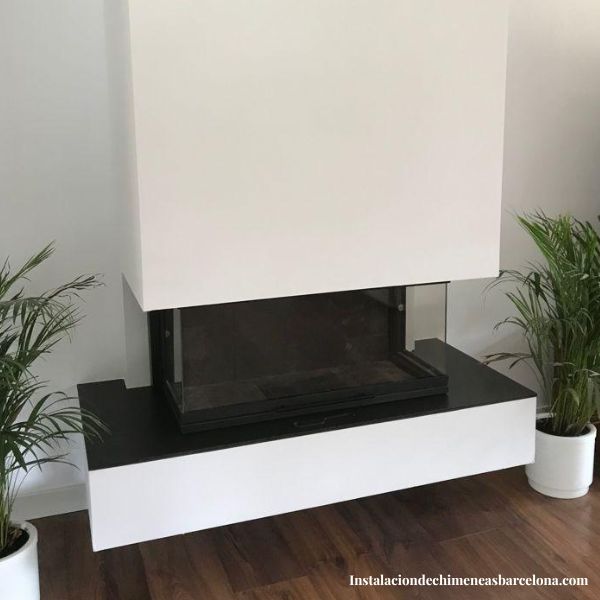 Chimenea de leña empotrada a medida instalada